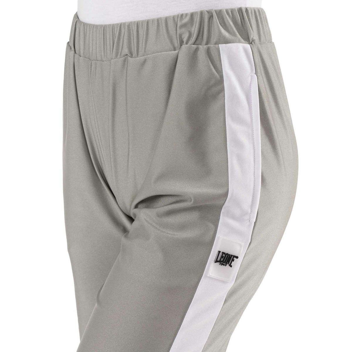 WOMAN_PANTS_OUTDOORS_W6574P10N00_194_Image_3