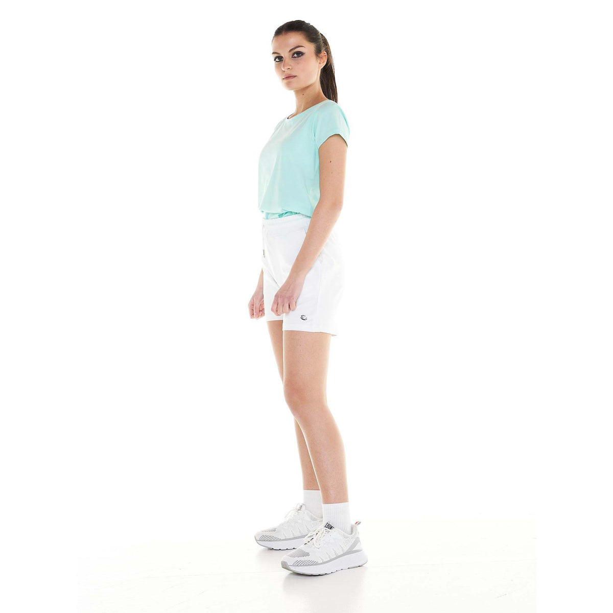 WOMAN_SHORTS_BASIC_W4707B6F13_00_Image_3