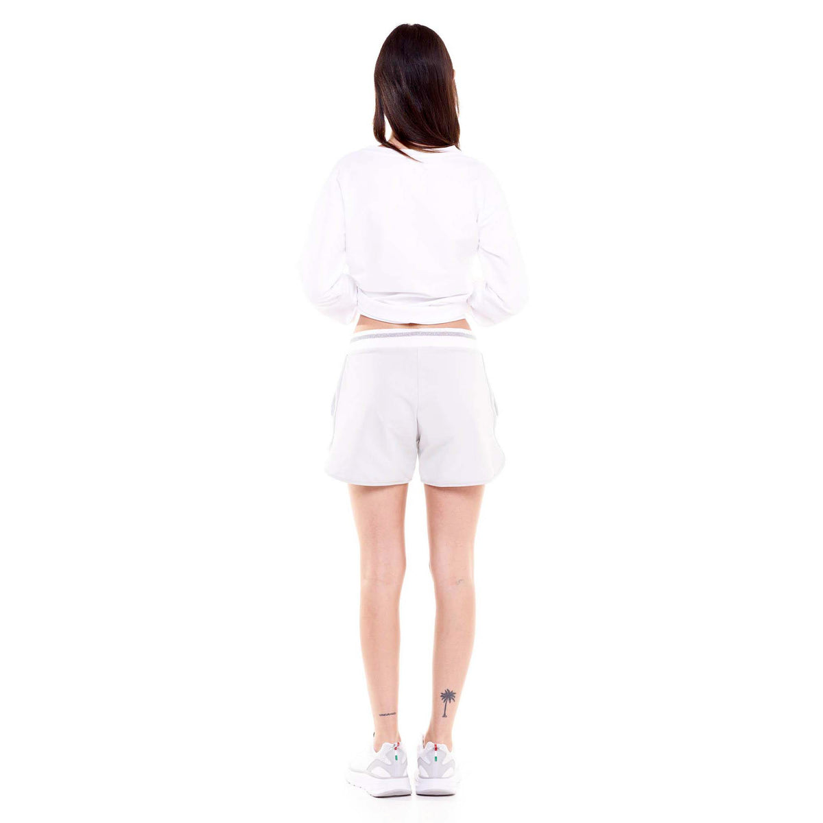 WOMAN_SHORTS_GOLDSILVER_W4737B6F40_03_Image_4
