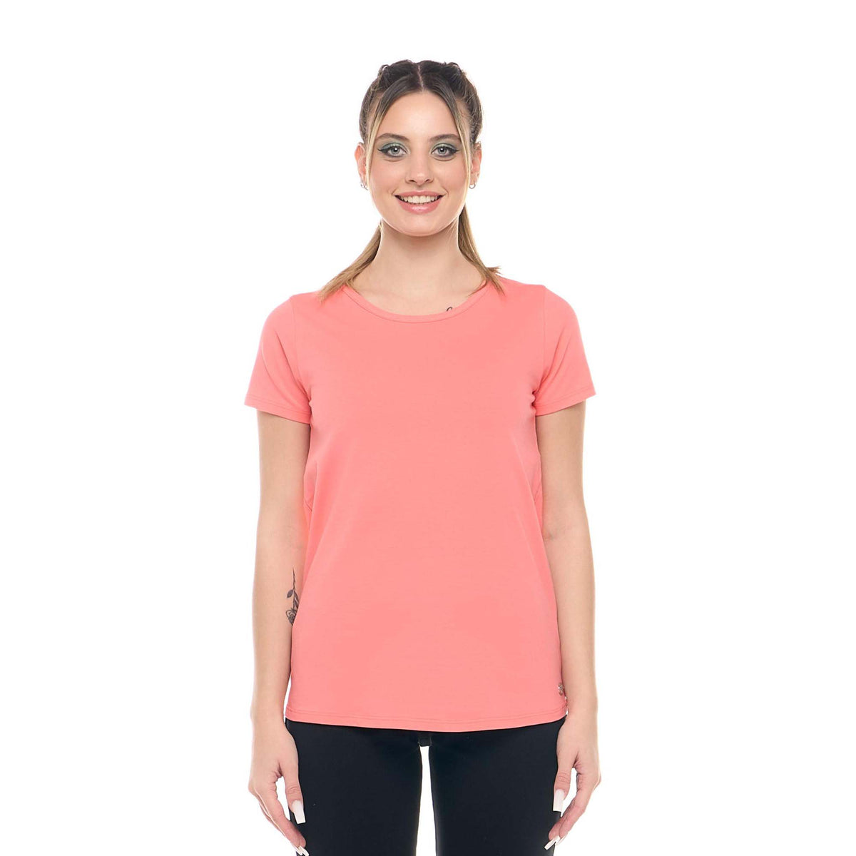 WOMAN_SHORT_SLEEVES_NEW_BASIC_W5718S8J02_52_Image_1
