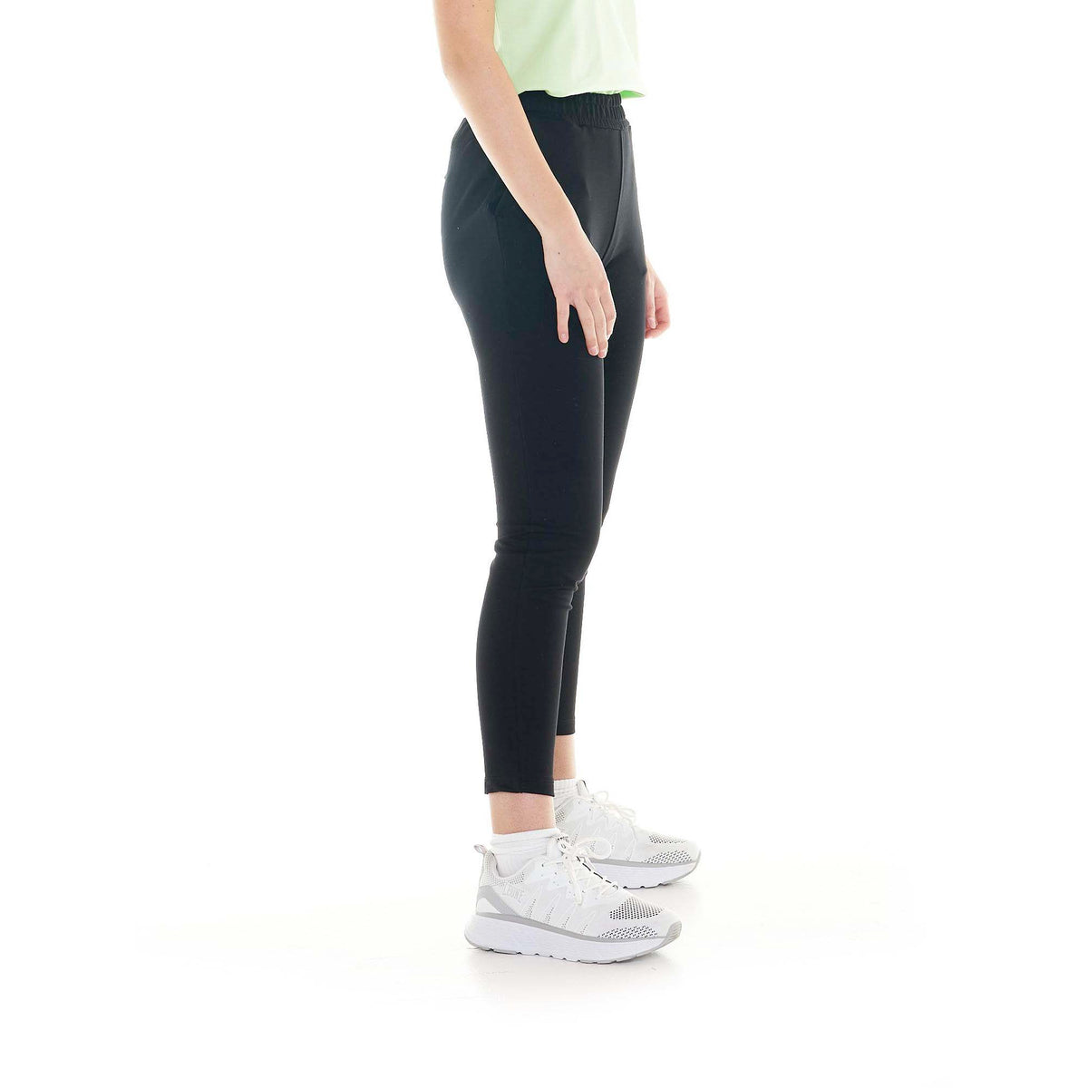 WOMAN_SWEATPANTS_BASIC_W4709P6F13_09_Image_2