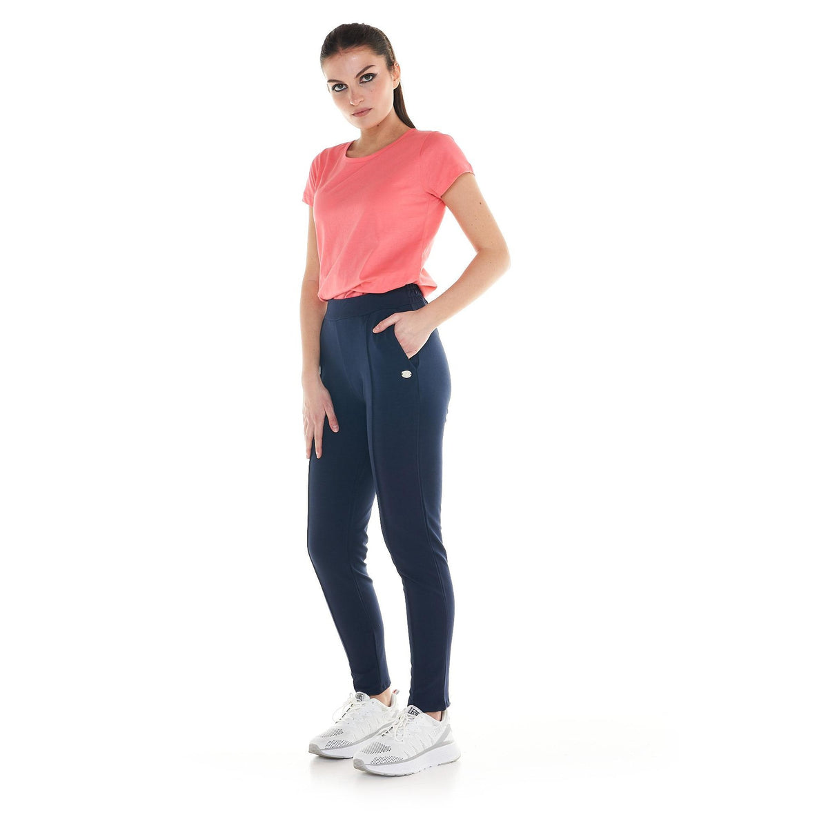 WOMAN_SWEATPANTS_BASIC_W4710P6F13_10_Image_4