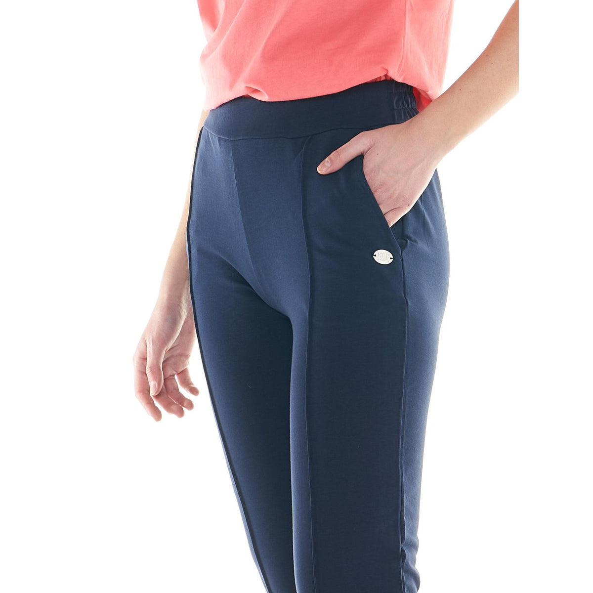 WOMAN_SWEATPANTS_BASIC_W4710P6F13_10_Image_6