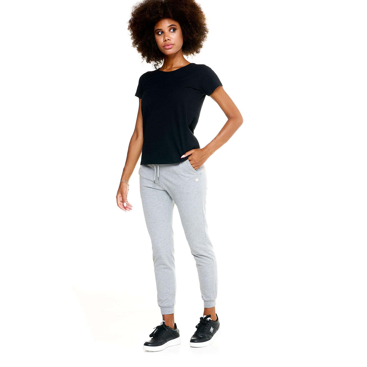 WOMAN_SWEATPANTS_BASIC_W5212P7F03_05_Image_3