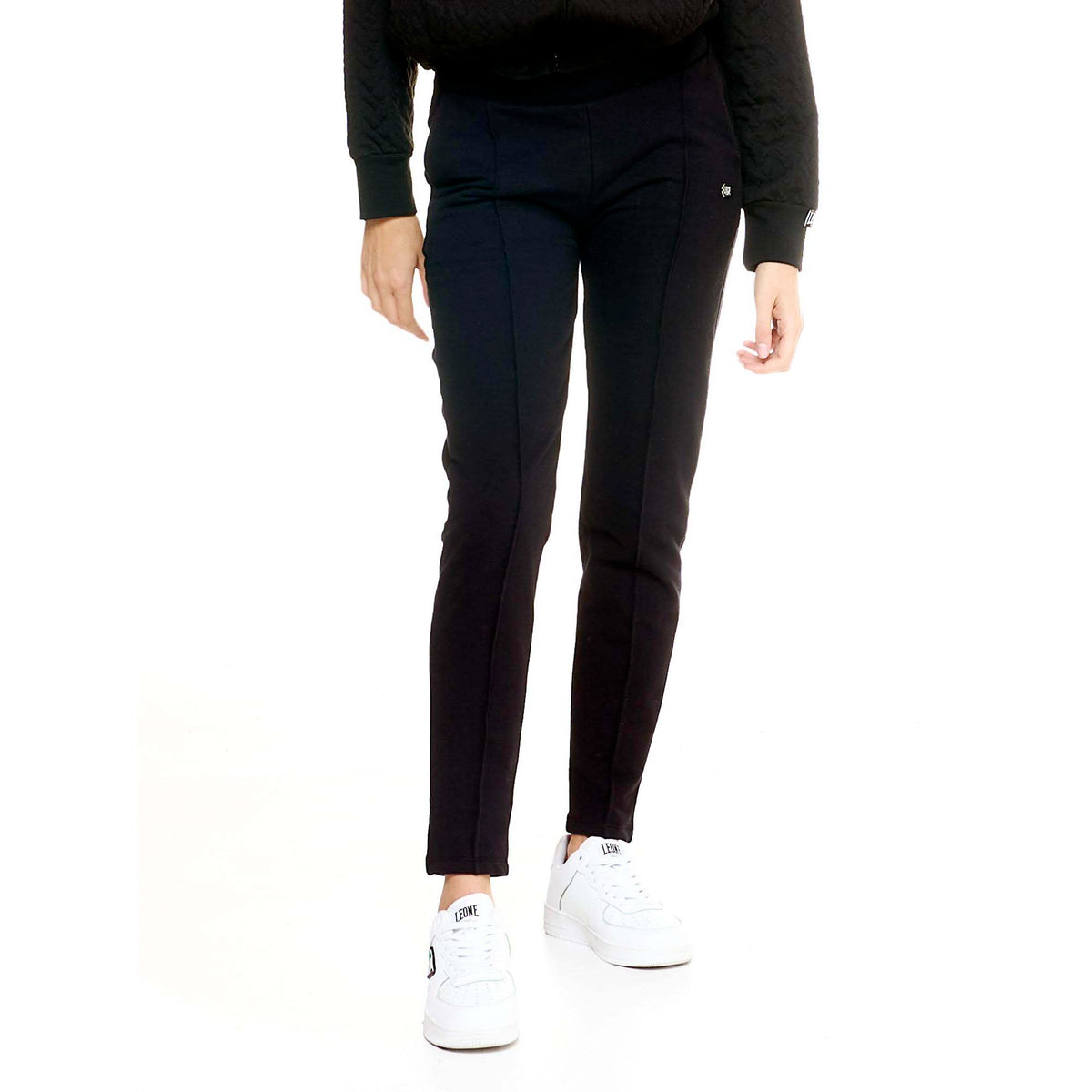 WOMAN_SWEATPANTS_BASIC_W5214P7F03_09_Image_1