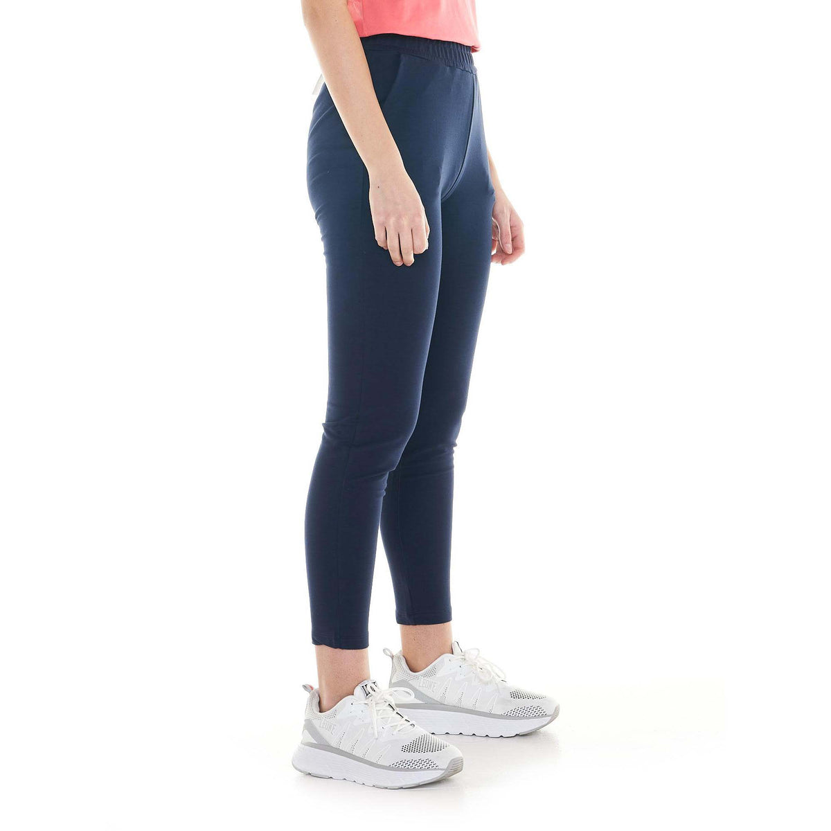 WOMAN_SWEATPANTS_BASIC_W5214P7F03_10_Image_2