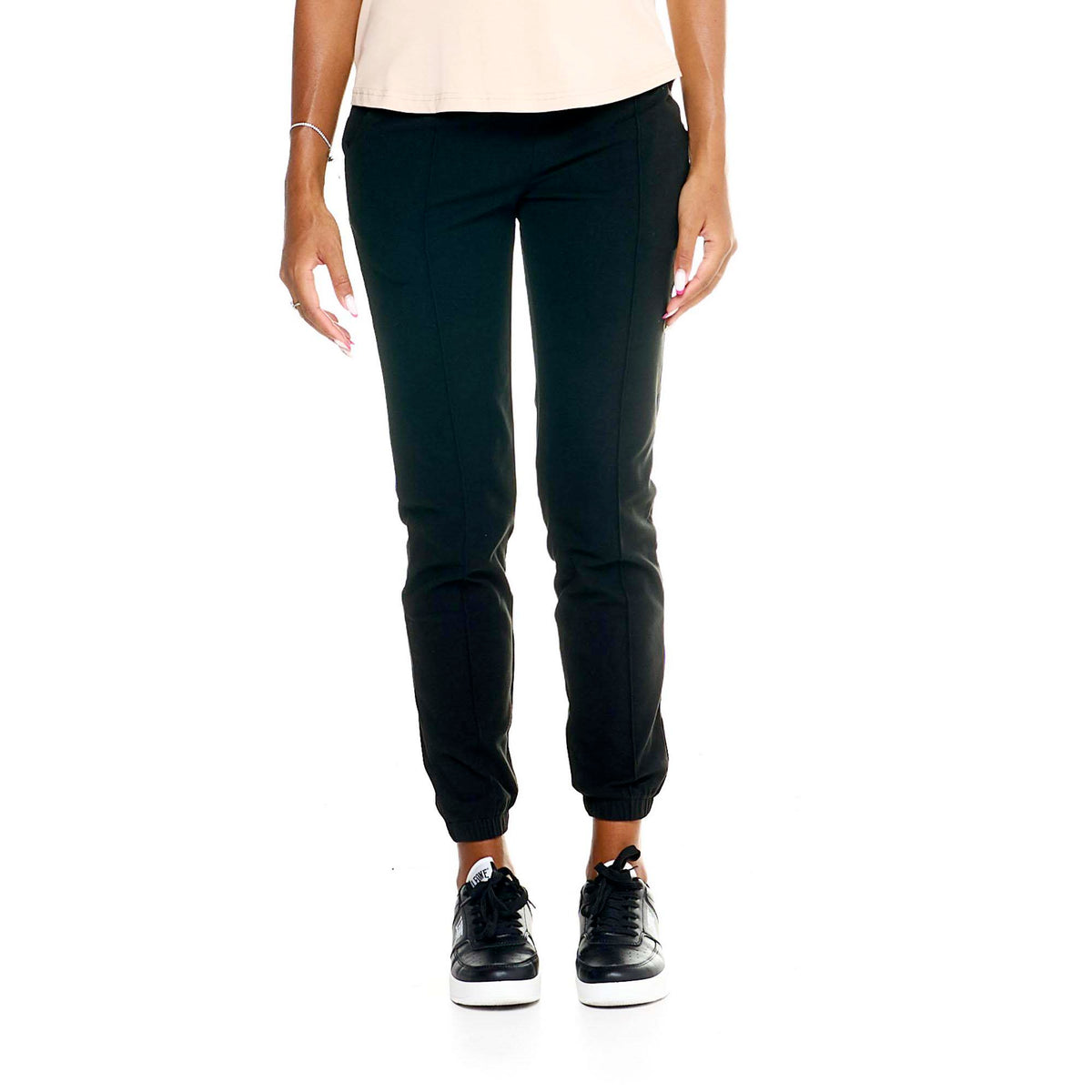 WOMAN_SWEATPANTS_CHIC_BOXING_W5284P7I00_09_Image_1
