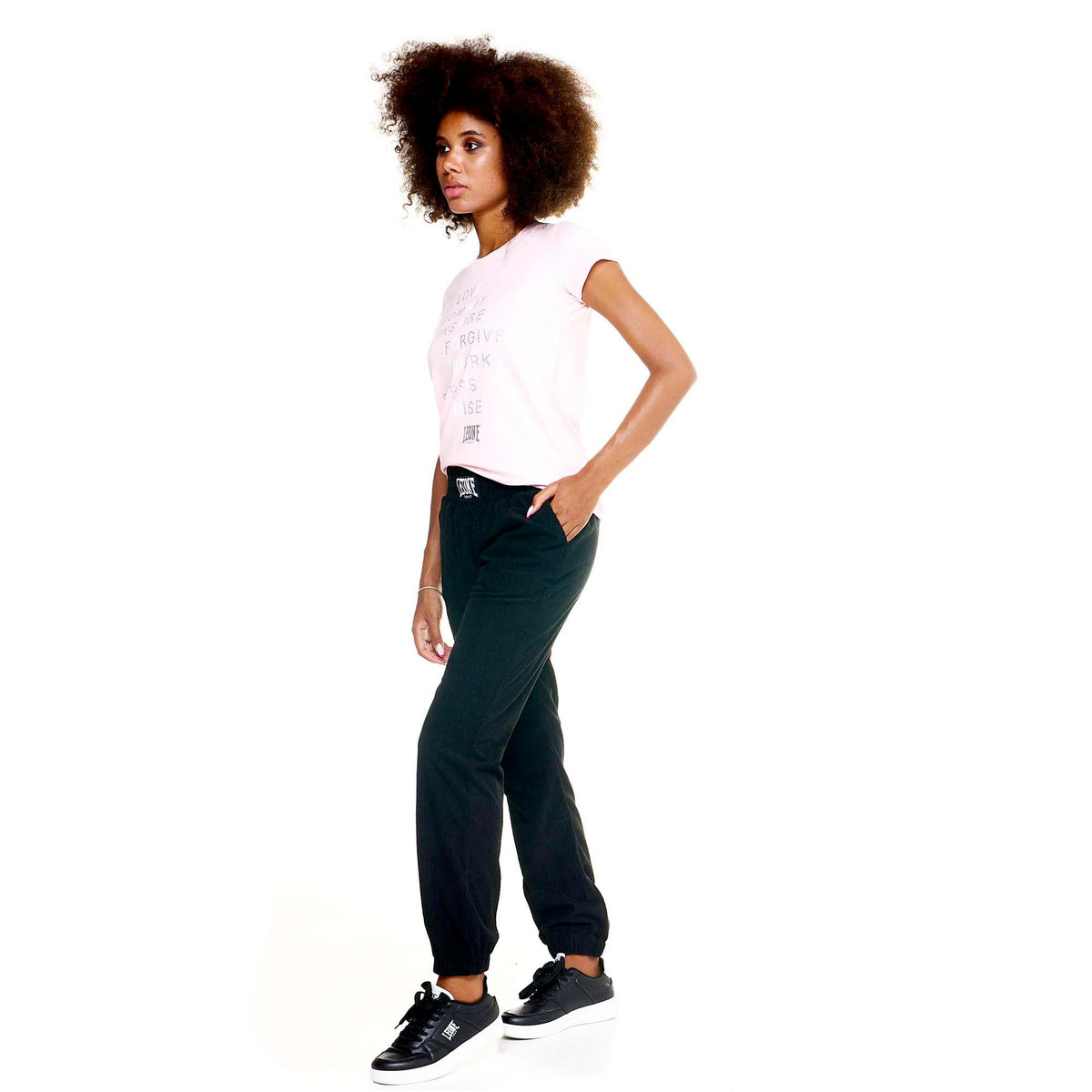 WOMAN_SWEATPANTS_CORDUROY_LEISURE_W5247P7V00_09_Image_2