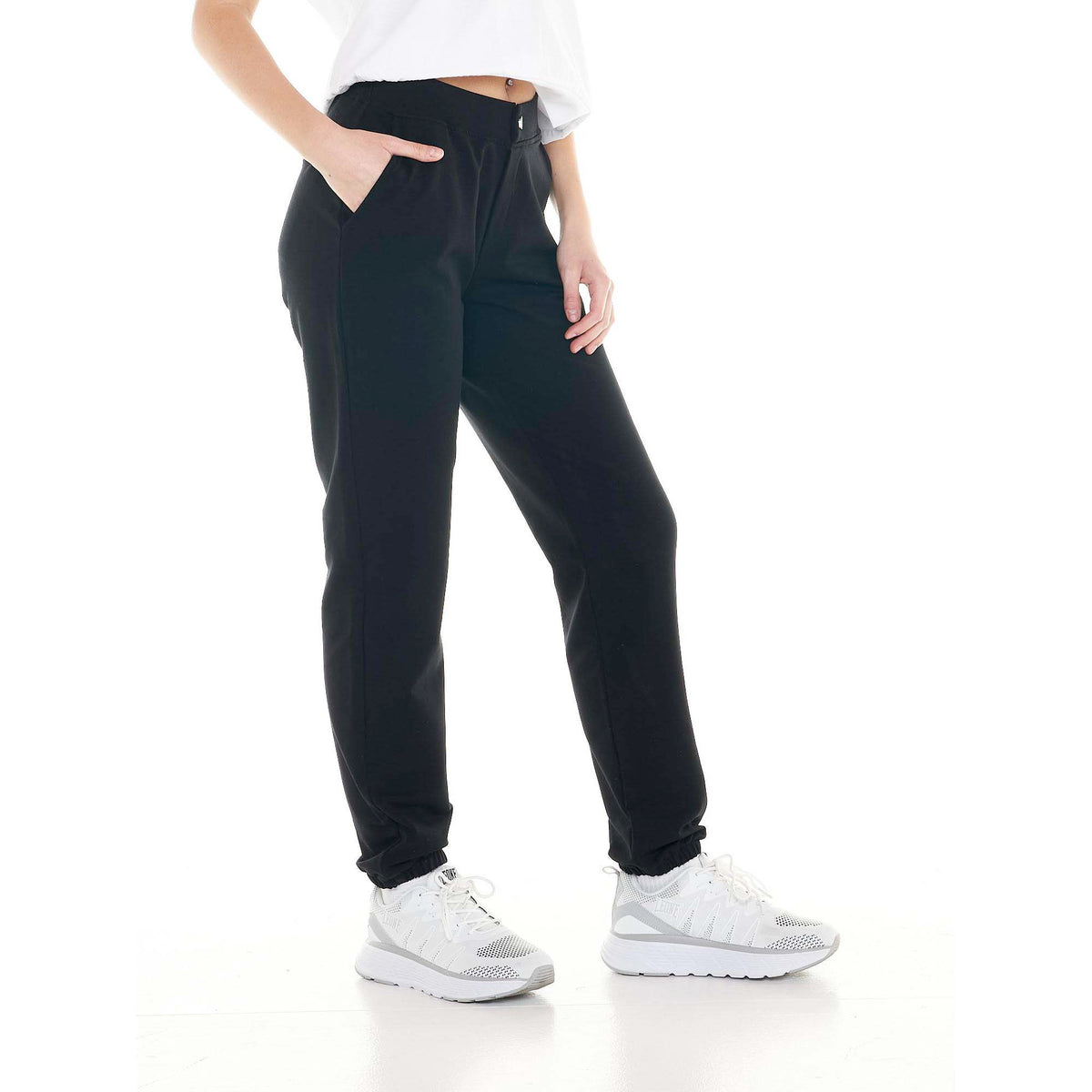 WOMAN_SWEATPANTS_CRYSTAL_W4750P6F40_09_Image_2