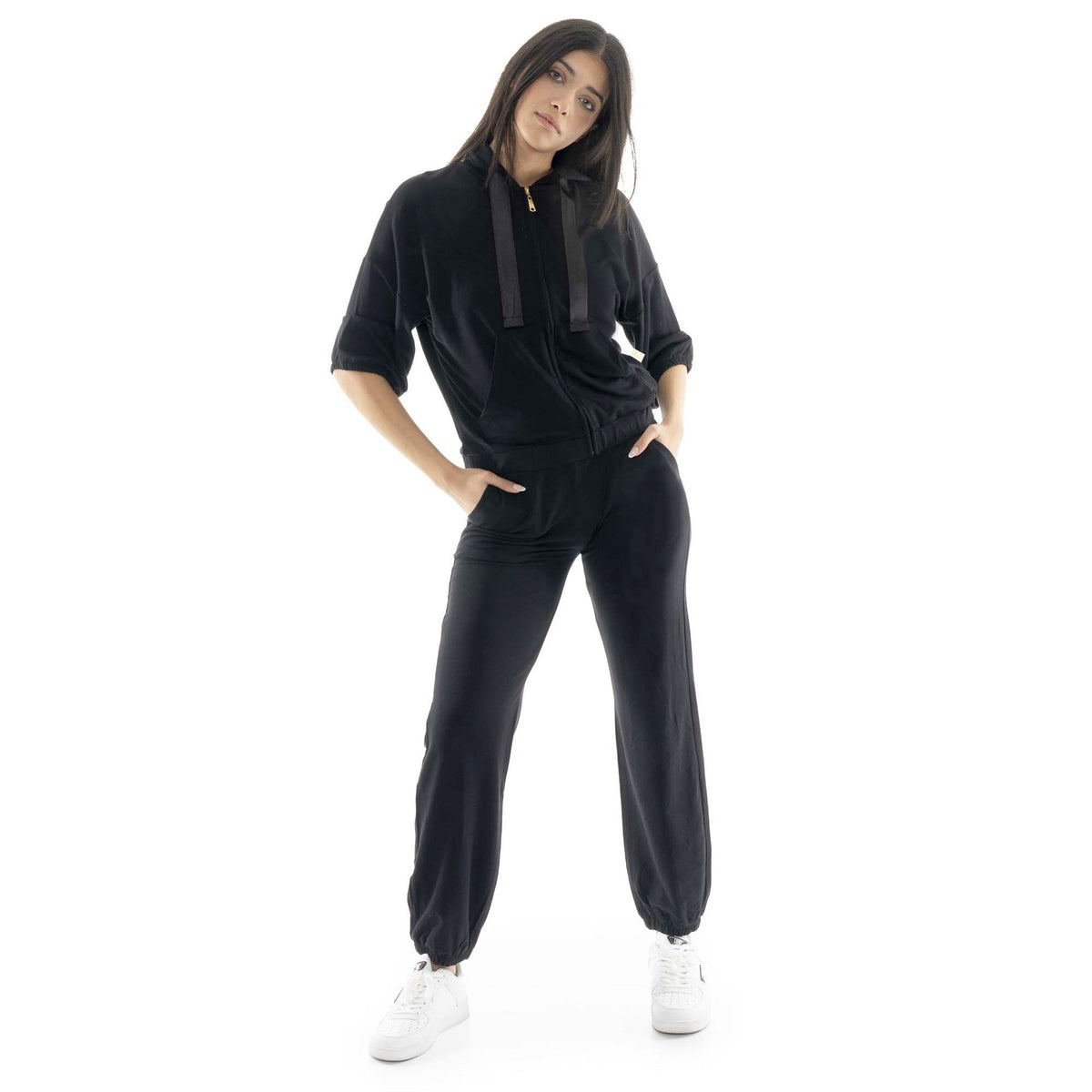 WOMAN_SWEATPANTS_GOLD_W6548P10I01_09_Image_5
