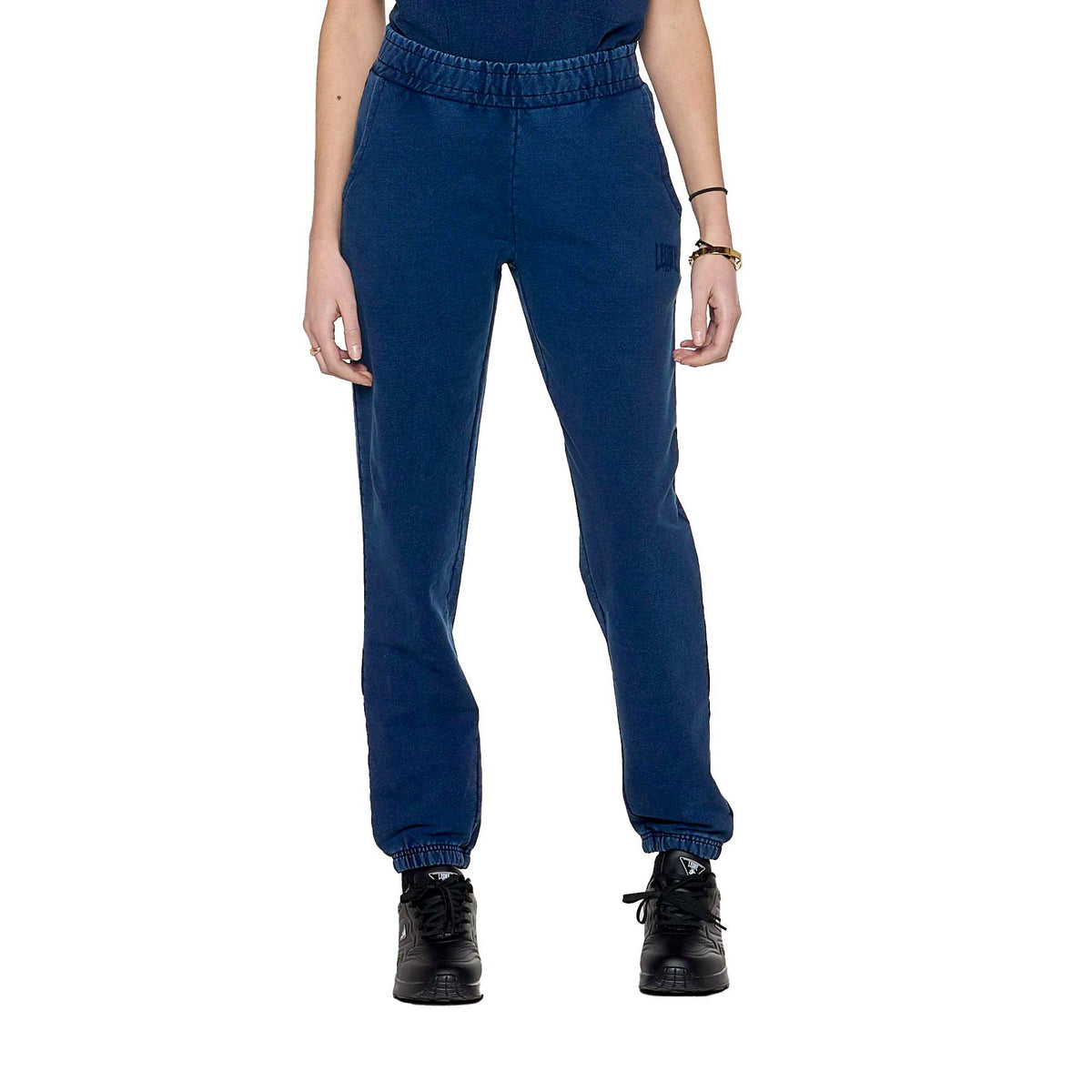 WOMAN_SWEATPANTS_INDACO_W6123P9F45_15_Image_1