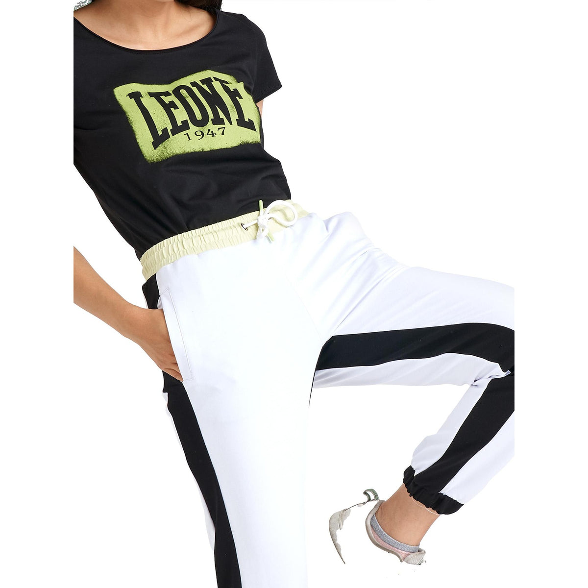 WOMAN_SWEATPANTS_NEON_W3793P4F33_00_Image_6