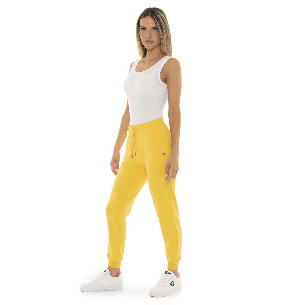 WOMAN_SWEATPANTS_NEW_BASIC_W5705P10F13_35_Image_2
