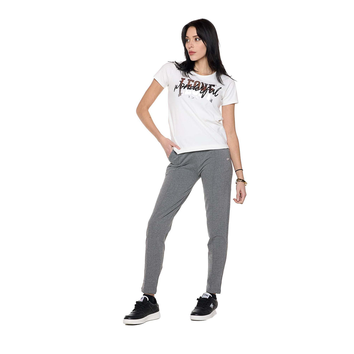 WOMAN_SWEATPANTS_PEARL_W6142P9F03_08_Image_2