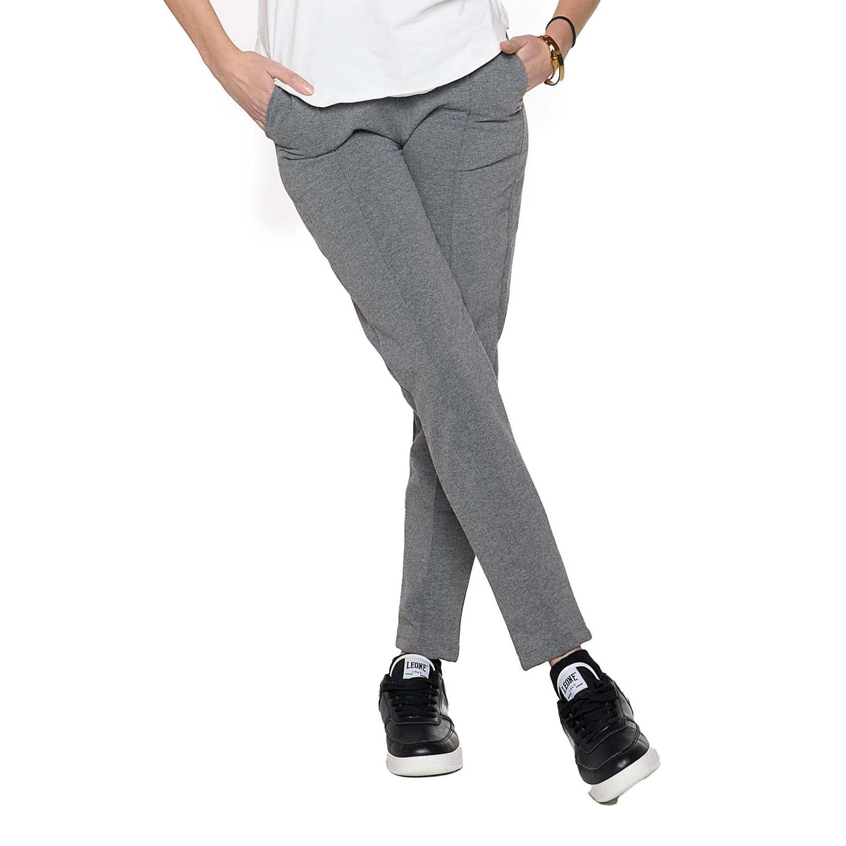 WOMAN_SWEATPANTS_PEARL_W6142P9F03_08_Image_5