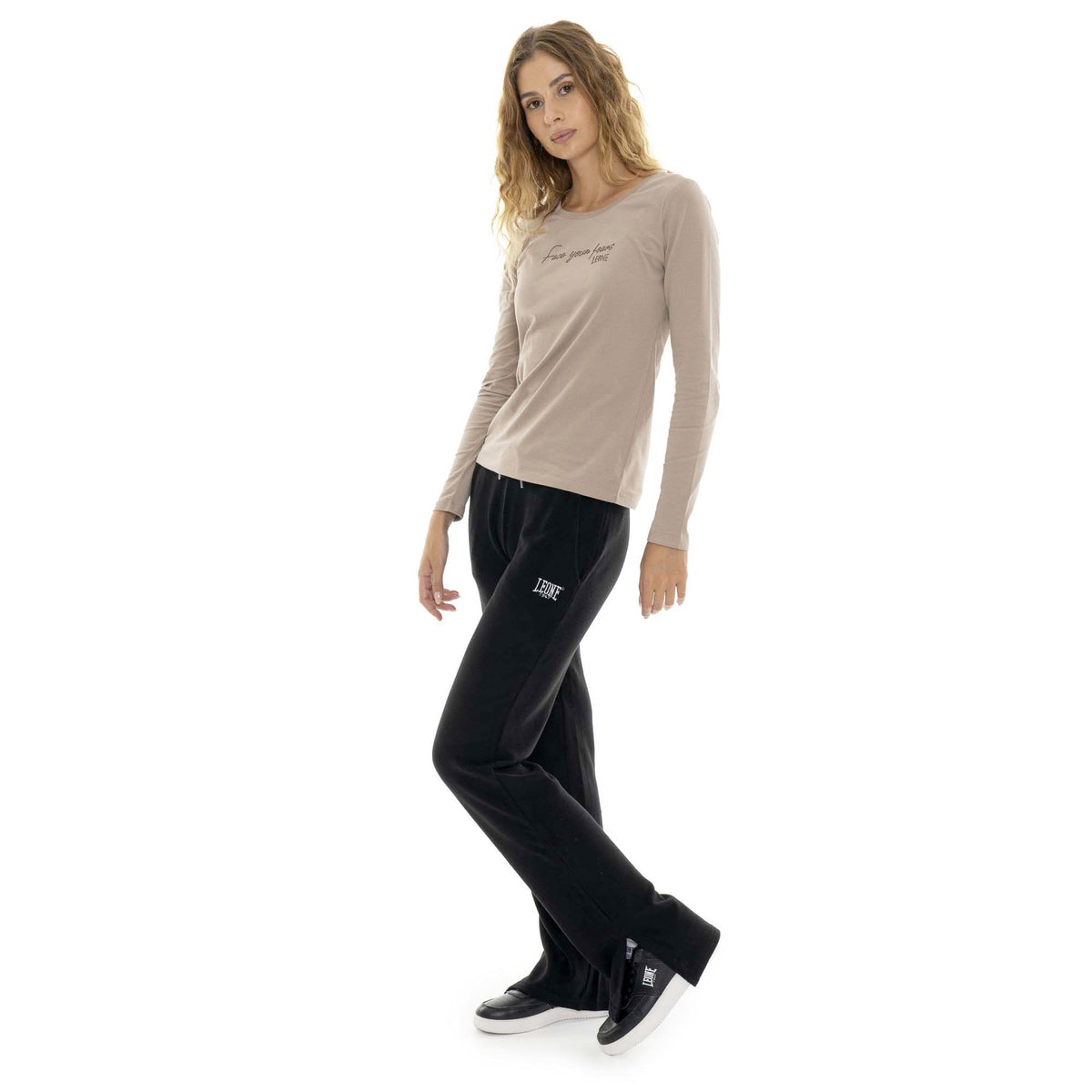 WOMAN_SWEATPANTS_RELAXED_W6167P9F24_09_Image_5