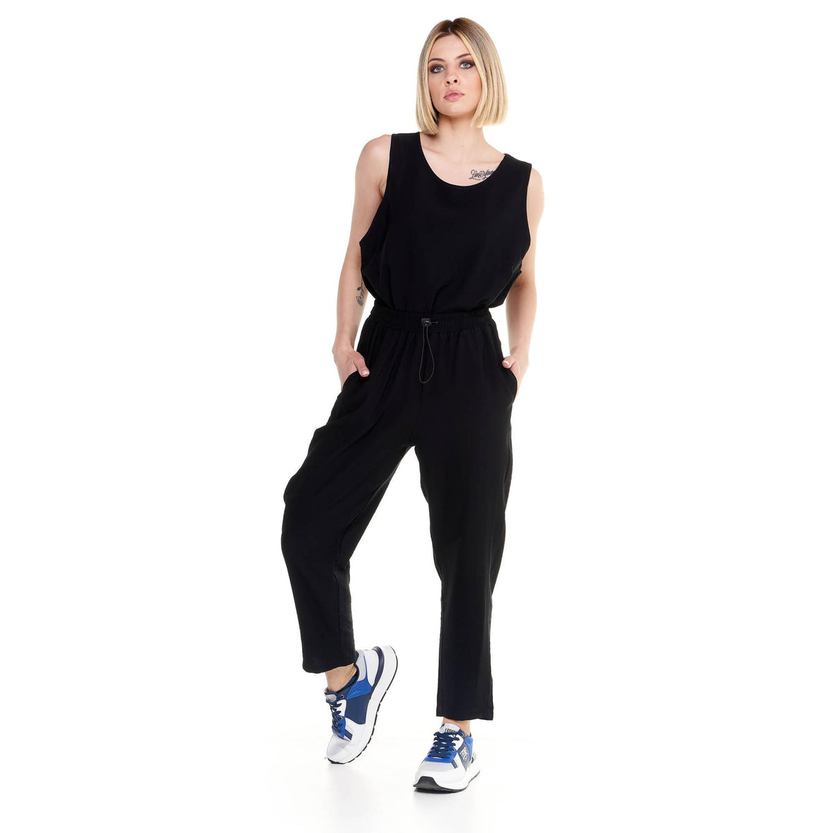 WOMAN_SWEATPANTS_SPARKLY_W3825P4R03_09_Image_3