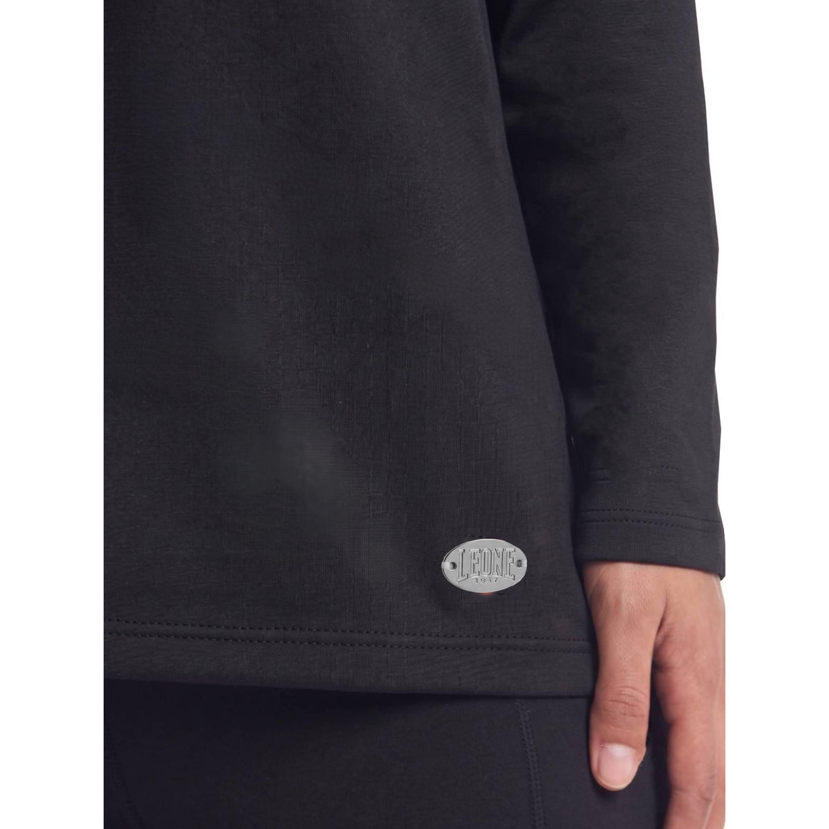 WOMAN_TOURTLE_COLLAR_COMFY_W7354T13X01_09_Image_4