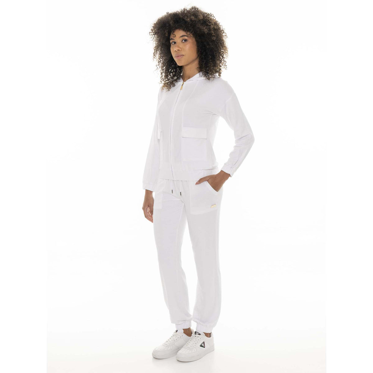 WOMAN_TRACKSUITS_CHIC_W6579A10I01A_00_Image_2