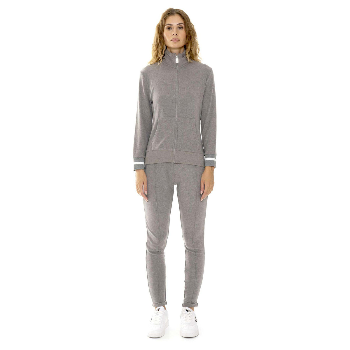 WOMAN_TRACKSUITS_RELAXED_W6159A9F24A_05_Image_1