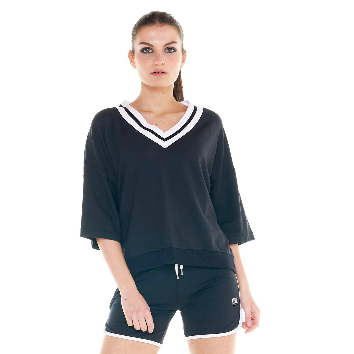 WOMAN_V_COLLAR_BLACK_BORING_W4773S6M01_09_Image_1