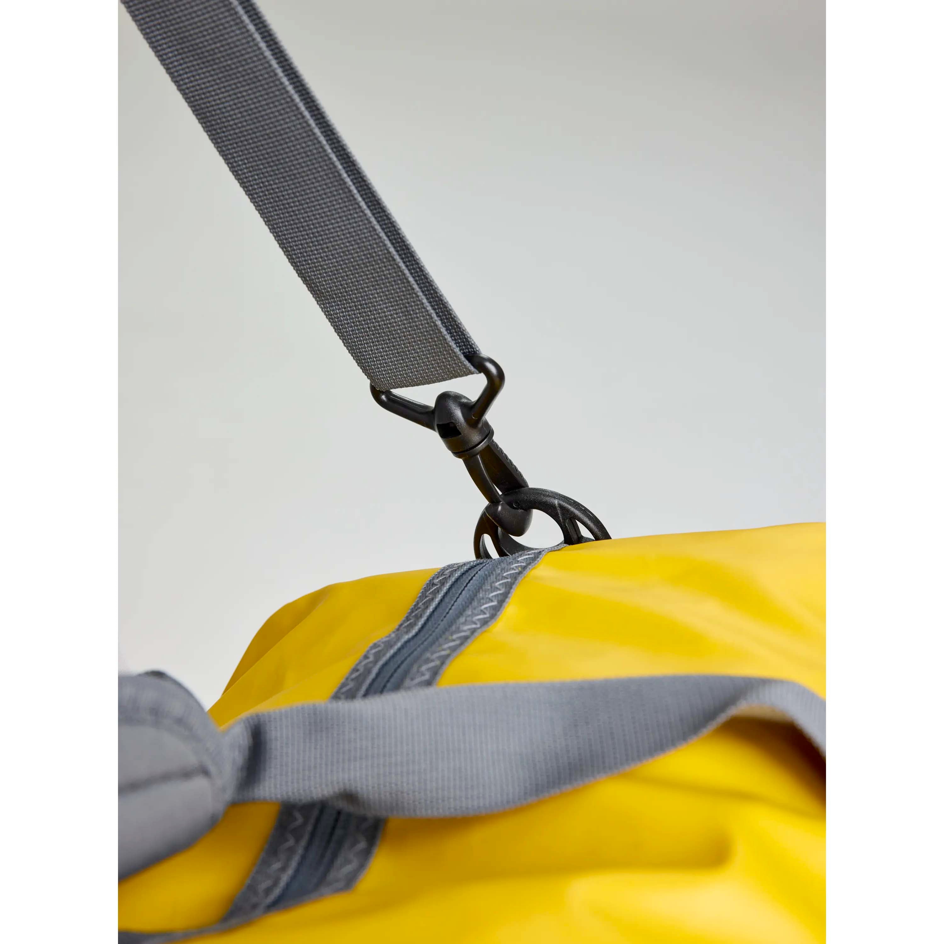 WR_DUFFLE_BAG_M_A463004S00_W41_Image_5