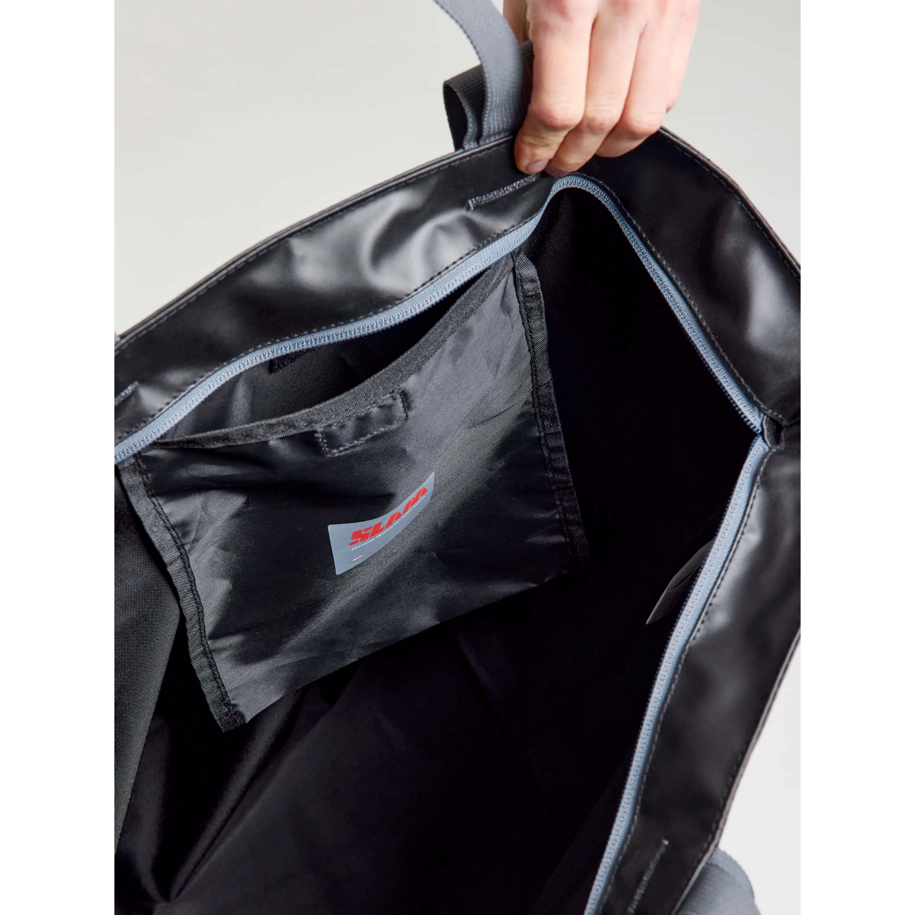 WR_TOTE_BAG_A463011S00_W01_Image_4