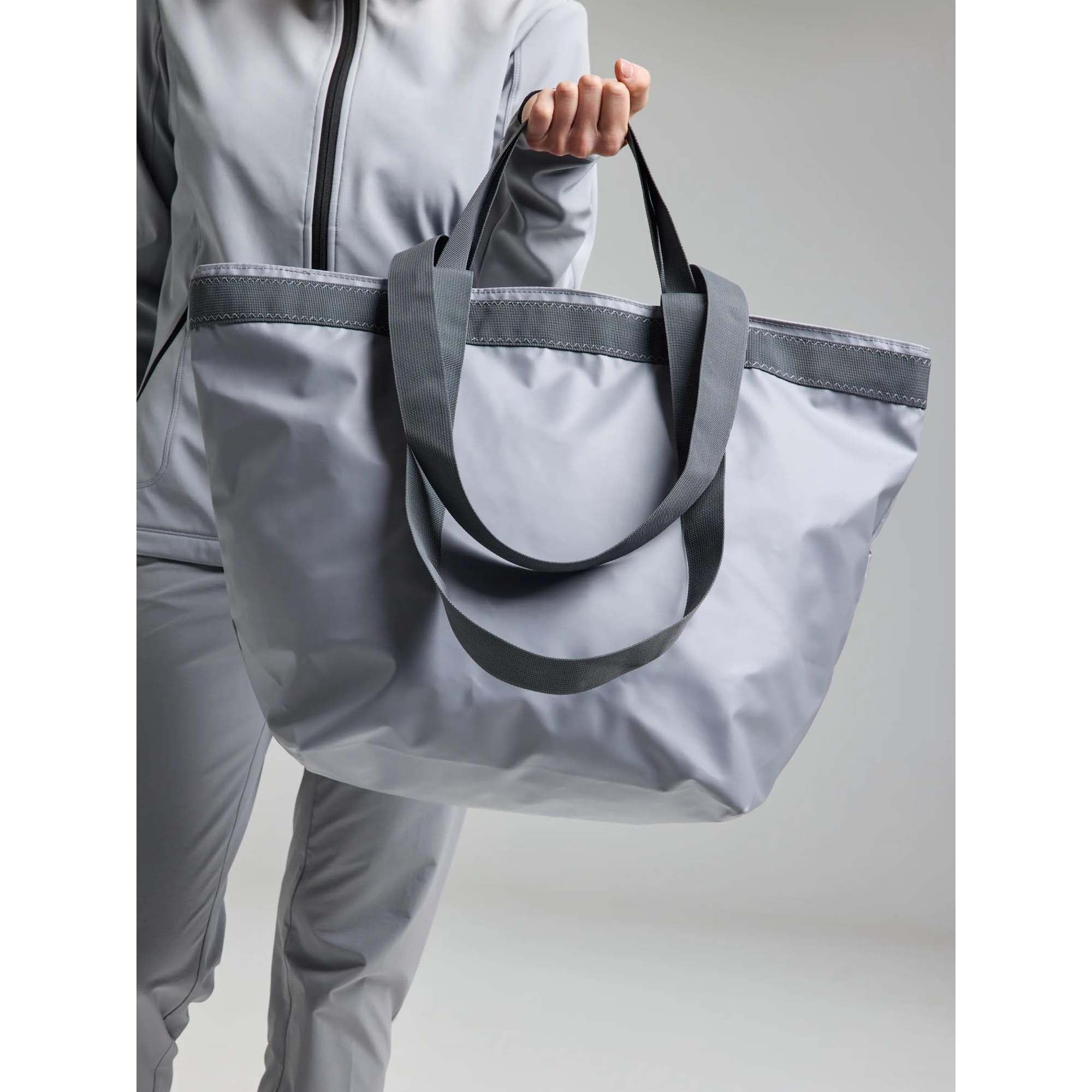 WR_TOTE_BAG_A463011S00_W05_Image_2