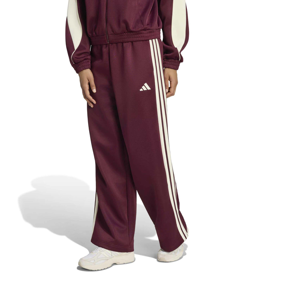 W_STADIUM_TP_KY8168_MAROONI_Image_2